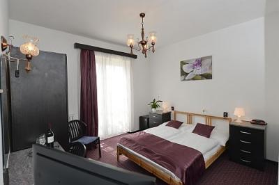 Royal Hotel habitación de hotel con descuento en Budapest cerca del cruce de Bach - Hotel Budai Budapest