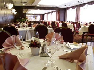 Restaurante en Budapest, en el Hotel de 4 estrellas Hotel Budapest - ✔️ Hotel Budapest**** Budapest - Budapest - hotel céntrico