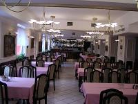Restaurante del Hotel Polus, hotel a 300 metros del autopista M3, cerca del F1 Hungaroring