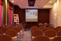 Moderna sala de conferencias en el Hotel Ibis Budapest Citysouth***