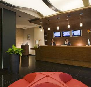 Recepción del Hotel Novotel Danube Budapest - Hotel Novotel Budapest Danube - ✔️ Hotel Novotel Danube Budapest**** - Novotel Danube Budapest