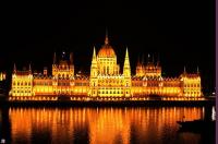 Vista nocturna al Parlamento y al Danubio - Hotel Novotel Danube Budapest