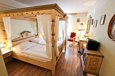 Hotel Sissi habitaciones romántico y elegante hotel cerca del centro de Budapest - Sissi Hotel Budapest